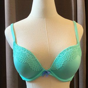 Victoria's Secret Body by Victoria Push Up Bra